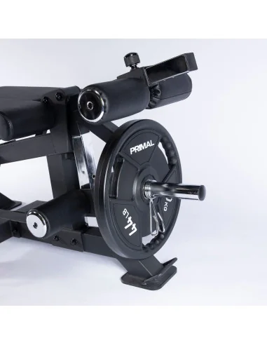 Extension des jambes et curl des jambes en position couchée de la série Primal Pro avec plaques de charge. 