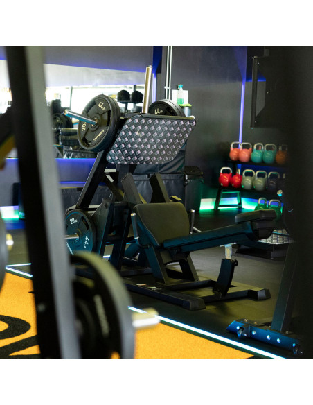 Série Primal Performance Presse à jambes inclinée ISO à chargement de plaques. 